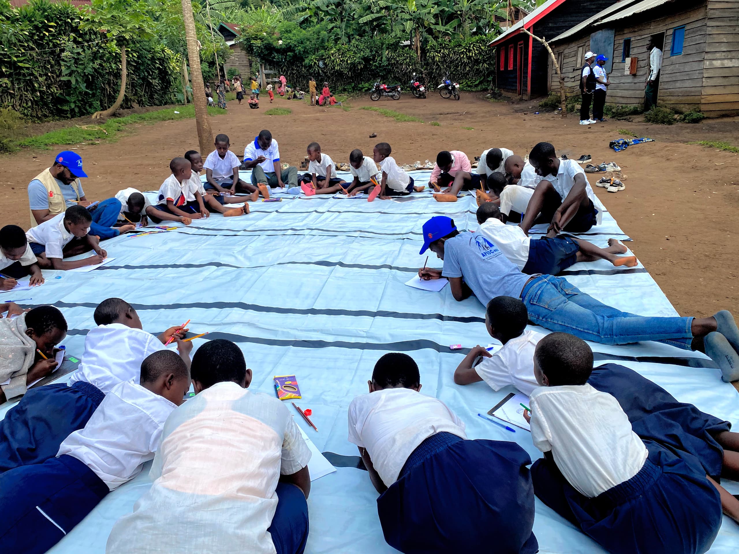 Co- création de message  des  messages  de sensibilisation contre la MPOX, les restes explosifs de guerre et d’autres maladies hydriques  