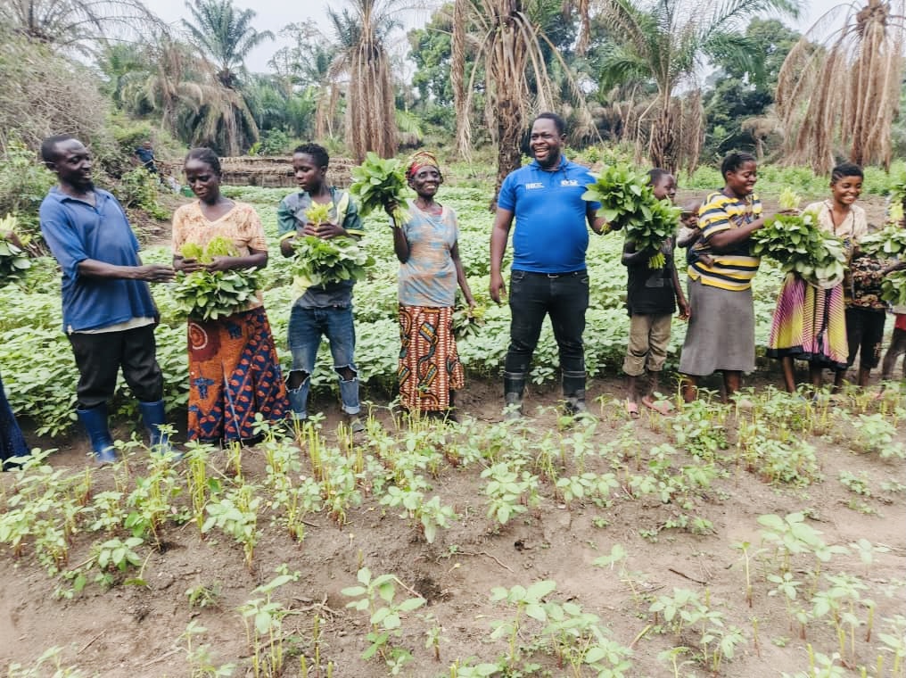 DesDes récoltes porteuses d’espoir dans les jardins communautaires de Kibangula et Mombese récoltes porteuses d’espoir dans les jardins communautaires de Kibangula et Mombese